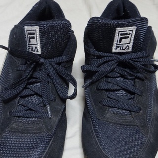 FILA　スニーカー　27.5センチ　　フィラ　黒スニーカーの画像