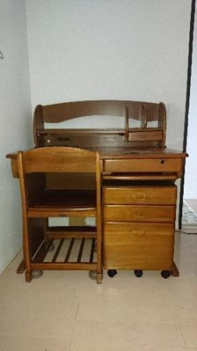 学習机＆椅子セットで譲ります！（配送要相談）