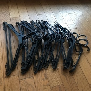 ハンガー15本 おまけにピンチハンガーおつけします。