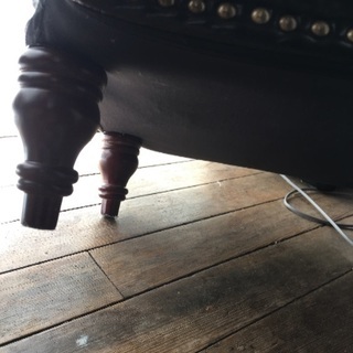 満期により終了しました  アンティーク風鋲打座椅子 美品 5月25日までの画像