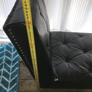 満期により終了しました  アンティーク風鋲打座椅子 美品 5月25日までの画像