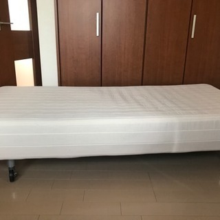 簡易ベッドの画像