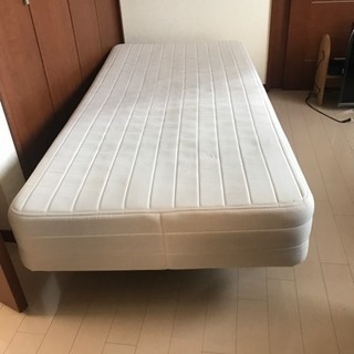 簡易ベッドの画像