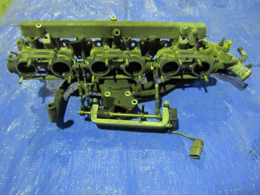 スカイライン　GT-R　BNR32　純正ノーマルスロットルです。