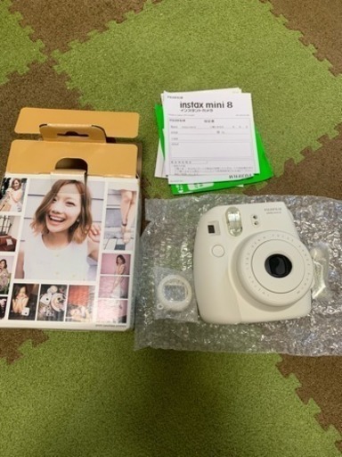 インスタントカメラ