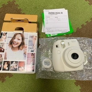 インスタントカメラ