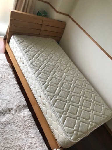 マットレス  シモンズ製