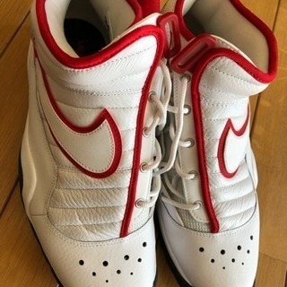 バッシュ ナイキエアシェイク28.5