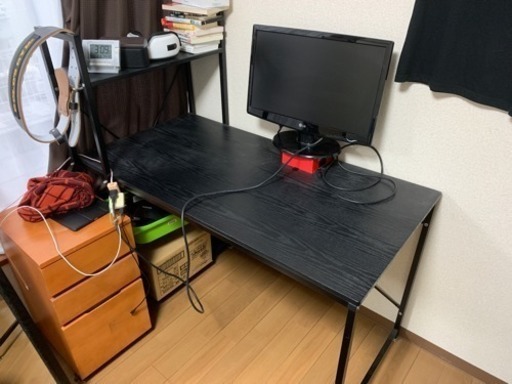 ✨オシャレ作業テーブル✨ラック付きデスクを激安でゆずります❗️