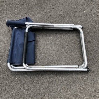 【キャンプ用チェア】コールマン 折りたたみ ディレクターズチェア x2(青) シングルチェア x1(緑) 1000円の画像