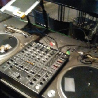 テクニクスターンテーブル２台　パイオニアDJミキサー　セット