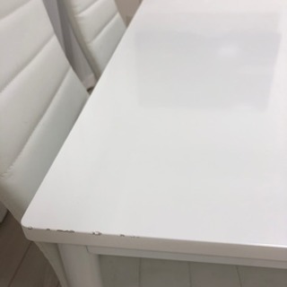 ダイニングテーブル  白の画像