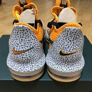 NIKE レブロン16 サファリ LOW AC