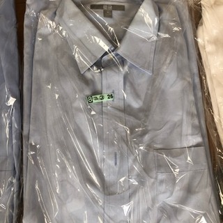 UNIQLO カッターシャツの画像