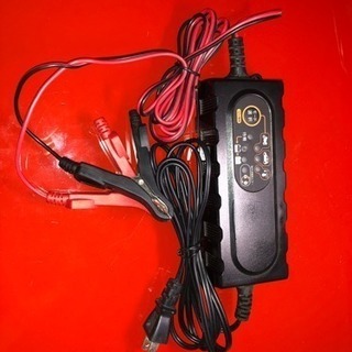 12V バッテリー充電器  美品