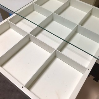 ホワイトガラステーブル 引出し付の画像