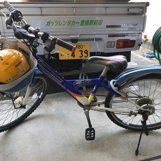 男児子供用自転車 小3〜6年くらい ブリジストン自転車 ヘルメット付き