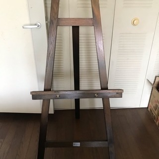 【取引中】イーゼル（ほぼ未使用品）、油絵具セット（汚れあり）