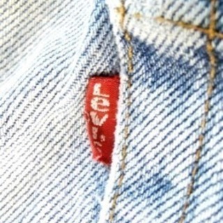 リーバイスのリメイクデニム！女性or細身の男性の画像