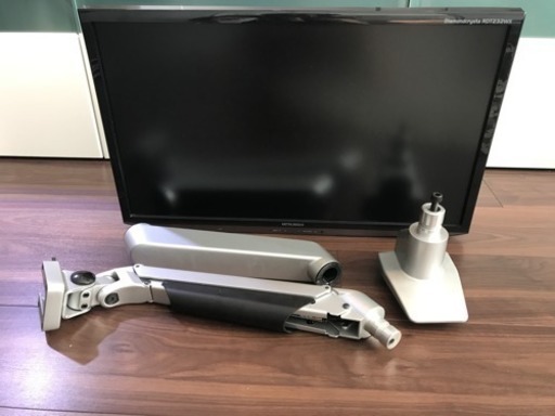 モニターアーム