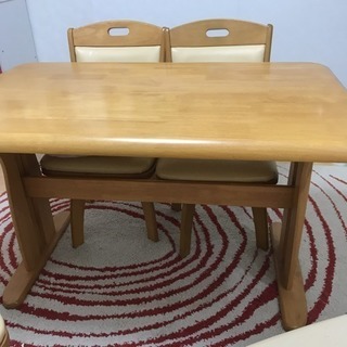 ダイニングテーブル&ダイニングチェア2脚の画像