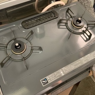 ✨使用1年未満でほぼ新品✨都市ガスコンロを新品の半額で譲ります❗️の画像