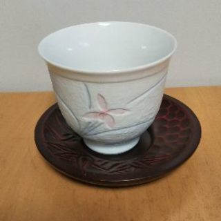 菖蒲柄の湯のみ