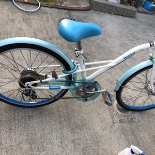 22インチ 6段変速 自動点灯 自転車の画像