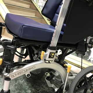 リクライニング可！マツナガの車椅子　マイチルトコンパクト3D　コンパクトリジットシリーズ　MH-CR3D(B-61)S&E　松永製作所　介護用車いすの画像
