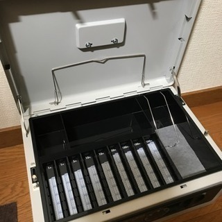 手提げ金庫の画像
