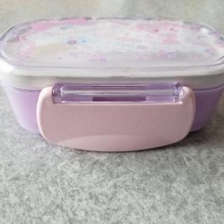 子供用弁当箱の画像