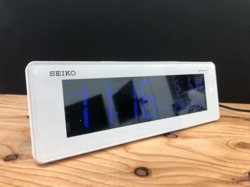 SEIKO デジタルクロック 印字色変わります