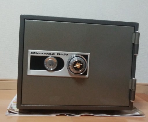 耐火金庫とキャッシュボックス