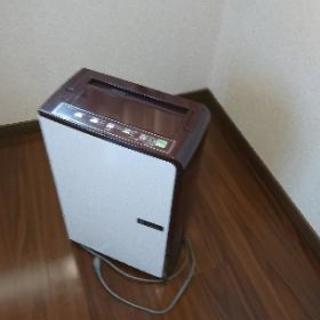 【取引中】これからの季節に活躍～除湿器