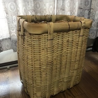 背負い籠 農作物の収穫などにの画像