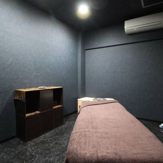 烏丸御池レンタルサロン2時間～年間契約