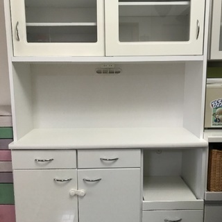 食器棚の画像