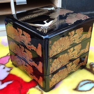 【スリーコイン】未使用品の三段重　昔品・自宅保管品　必要な方はどうぞの画像