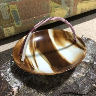 取っ手の付いてる皿