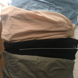 女性物、冬服と少し夏物の服、靴差し上げます。の画像