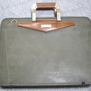 Valentino Sabatiniのビジネスバッグ
