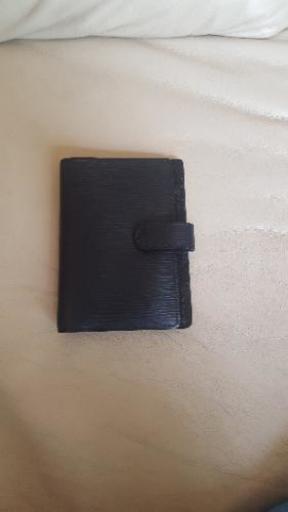 Louis Vuittonエピ手帳カバー