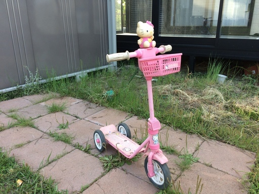 新品未開封⭐︎ハローキティ　おでかけスクーター　キックボード　M&M 新品未開封⭐︎ハローキティ おでかけスクーター キックボード M&M