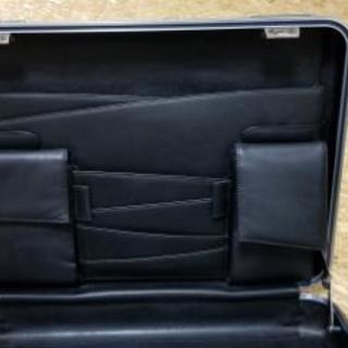 ZERO HALLIBURTON アタッシュケースの画像