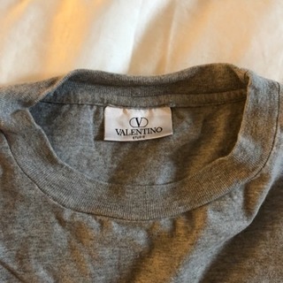 ブランド VALENTINO バレンチノ ティーシャッツ