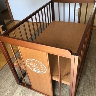 ベビーベッド