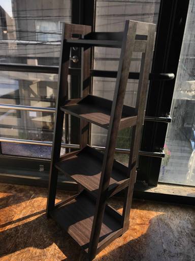ハシゴ型の収納家具
