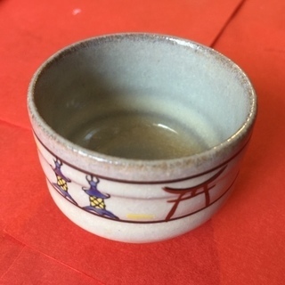 奈良の神社をイメージした絵柄で温かみのある可愛いぐい呑み（作：大...
