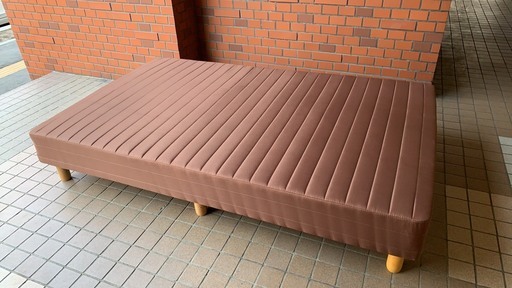 セミダブルベッド　脚つき！　ブラウン