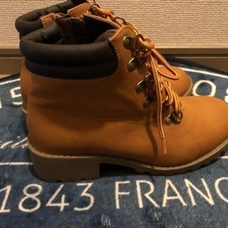 キャメルcolorのブーツお取引成立致しました。